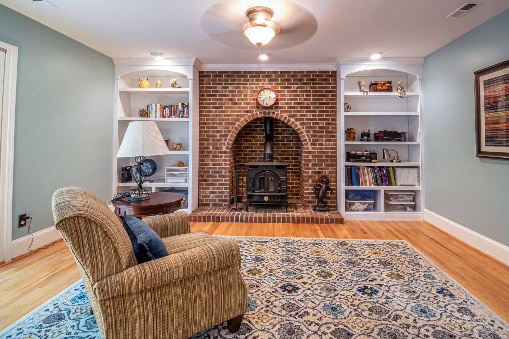Entertainment Center with Fireplace and Bookshelves Buying Guide